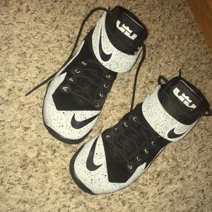 Lebron zoom soldiers Oreo color scheme, size:12